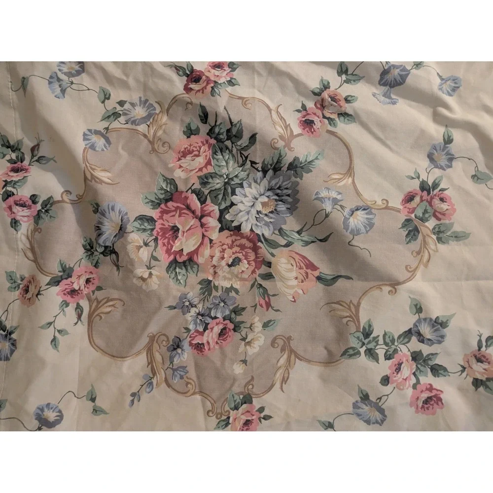 Fieldcrest rips vintage pillowcase